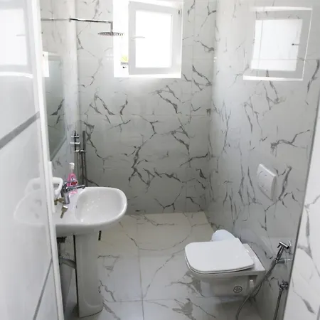Aryana's Apartament